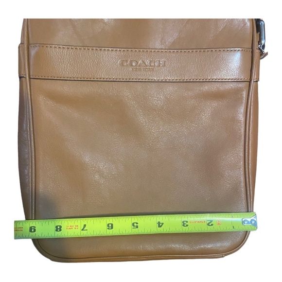Coach ‘Charles’ Flight Bag. Cognac Leather Crossbody. Unisex - Picture 10 of 16